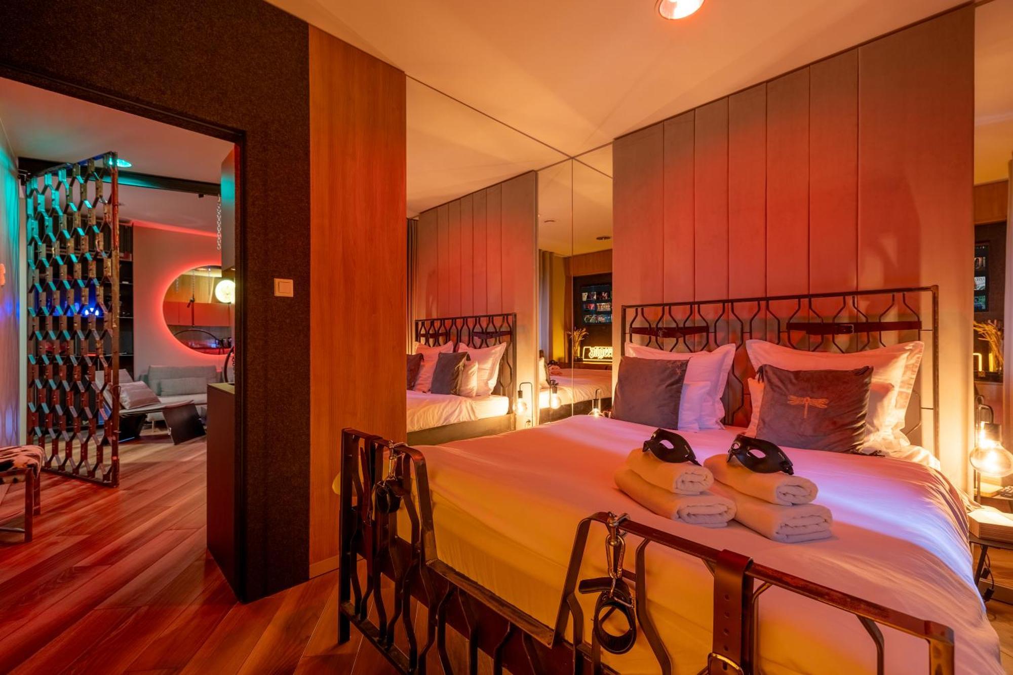 Apartament Bdsm Swing Klima Lustra Super Wygodne Lozko , Hustawka ,dla Doroslych Adults Only *