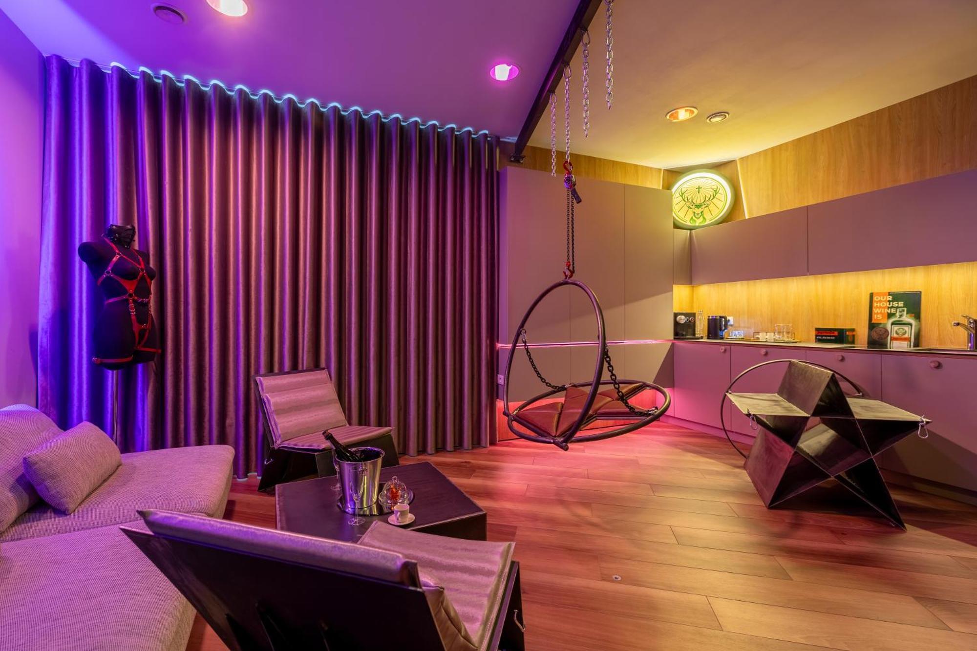 Apartament Bdsm Swing Klima Lustra Super Wygodne Lozko , Hustawka ,dla Doroslych Adults Only Łódź